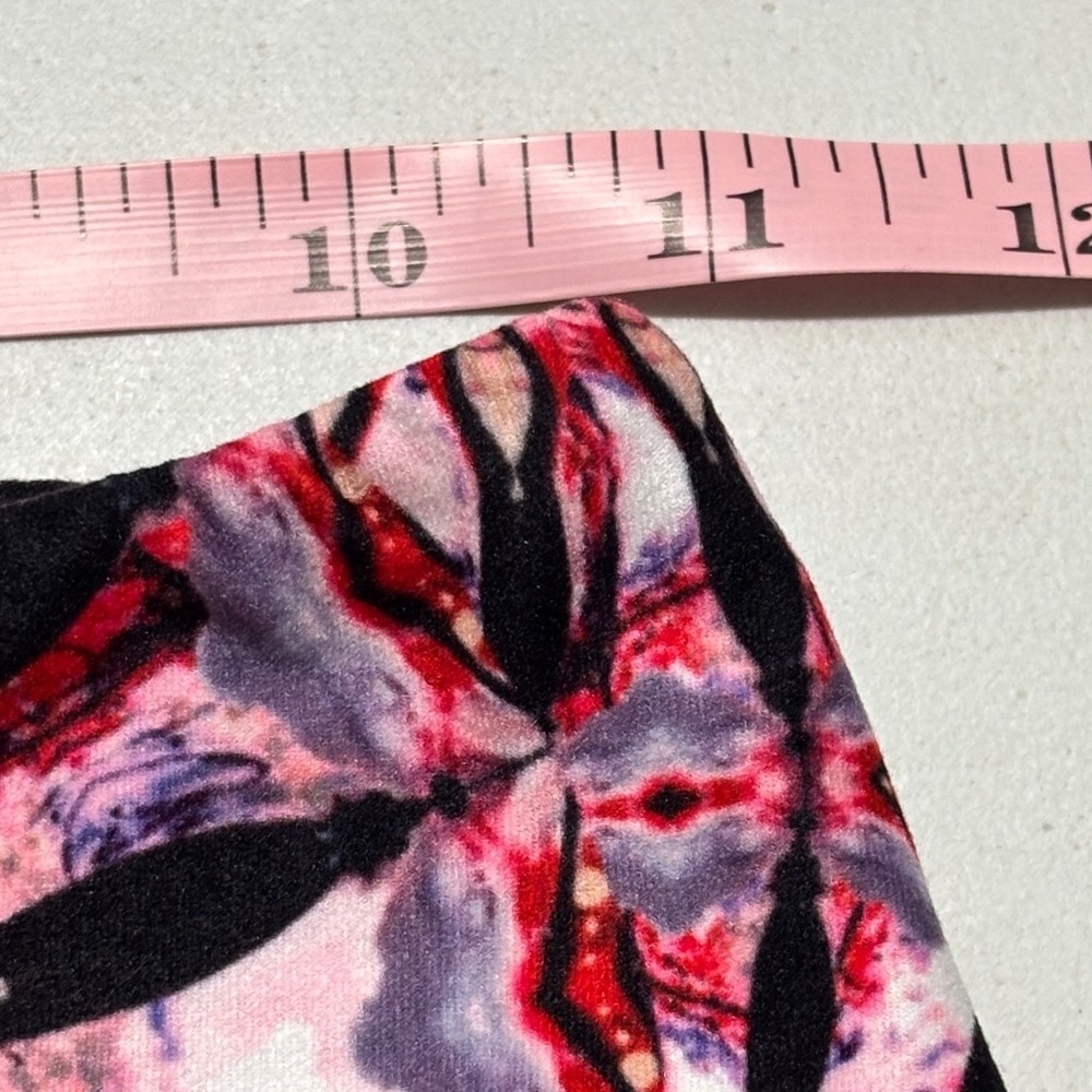 Wolven Bike Shorts Kids Small Red Mandala Print Sustainable High Waisted Active - Picture 5 of 7